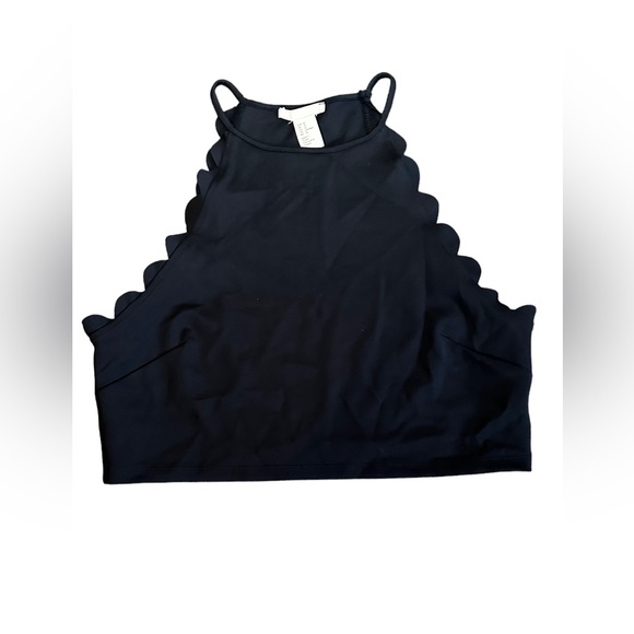 BLACK CROP TOP| scallop sides H&M - Picture 5 of 6